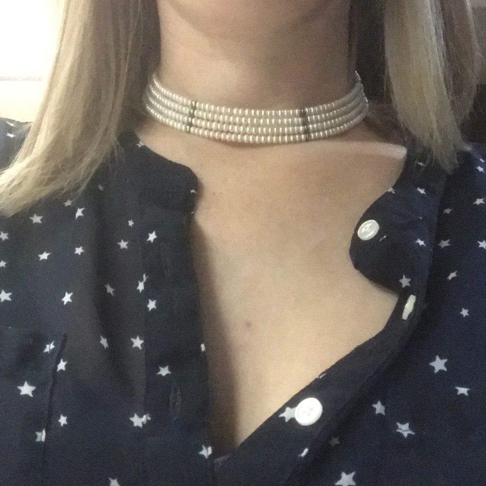 Pearl choker